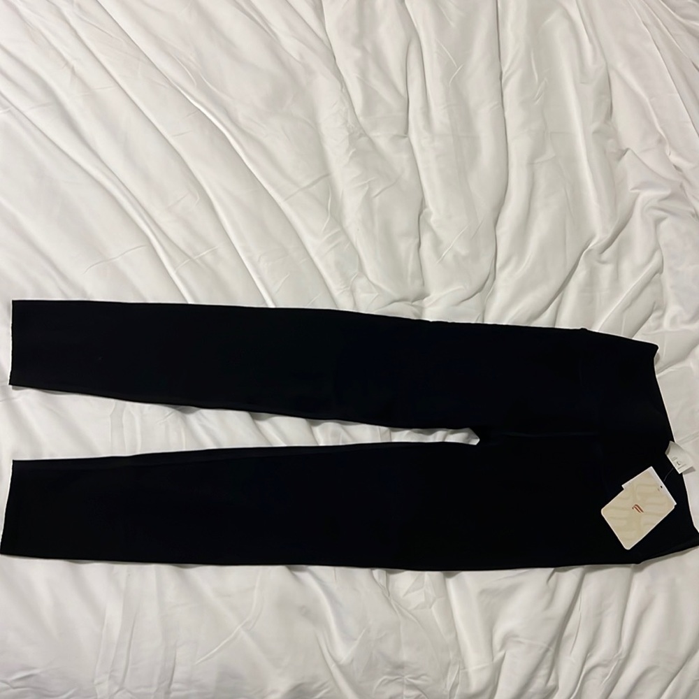 NWT Fabletics Sculptknit Leggings 7/8 Length Size L